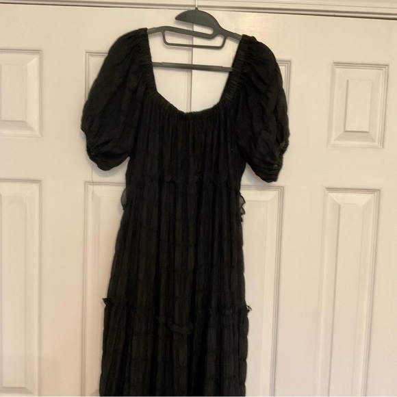Black Tiered Textured Puff Sleeve Maxi Dress - Size Large - Picture 6 of 8
